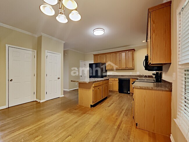 Building Photo - 6261 Sharpsburg Ct NW