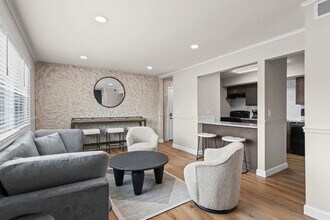 Building Photo - 2309 Cherry Hills Dr