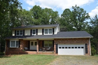 Building Photo - 7023 Kelly Rd