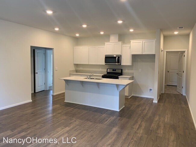 Foto del edificio - 2 br, 2 bath House - 11400 NE 16th St