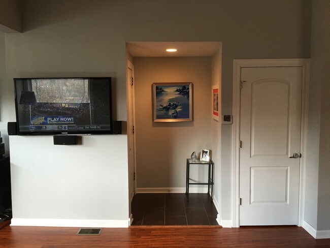 Foto del edificio - 3403 N Springfield Ave
