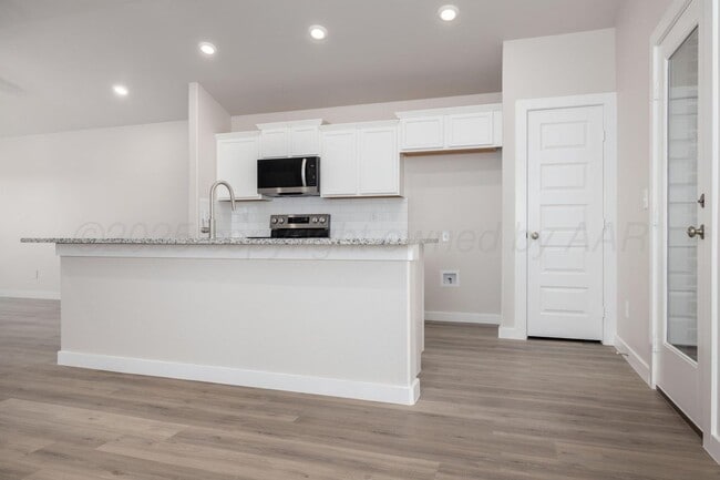 Foto del edificio - 3102 Buckthorn Dr