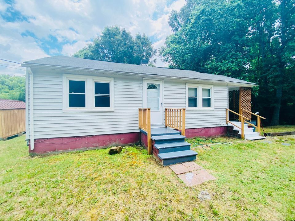 Primary Photo - 30 Sanford Rd