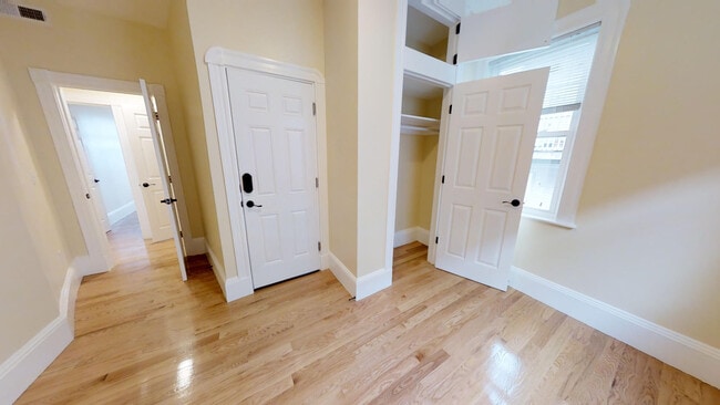 Building Photo - 48 Lowell St