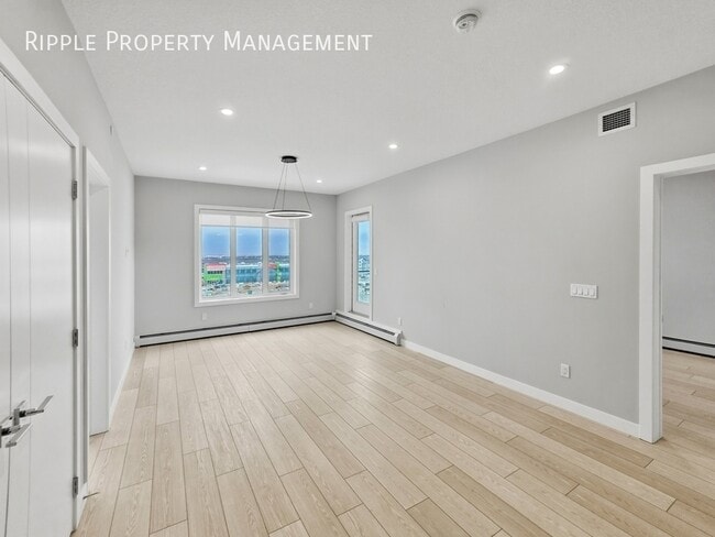 Building Photo - BRAND NEW 3 BEDS, 2 BATHS CONDO | NEVER LIVED IN & UNDERGROUND PARKING