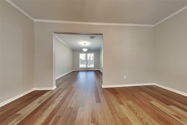 Foto del edificio - 4506 Echo Falls Dr