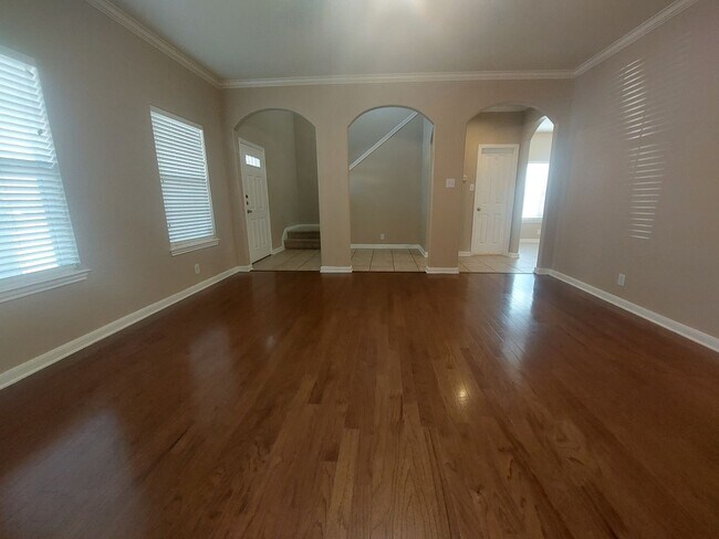 Foto del edificio - Rare 5 bedroom near lake in gated communit...