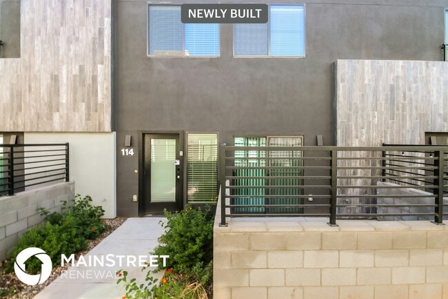 Building Photo - 1119 S Stapley Dr