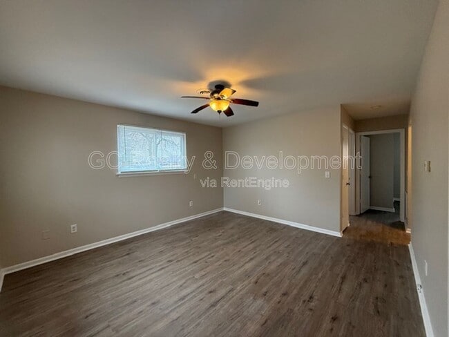 Foto del edificio - 510 W Kendall Dr