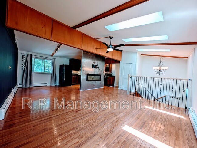 Foto del edificio - 26745 Freeport Ave