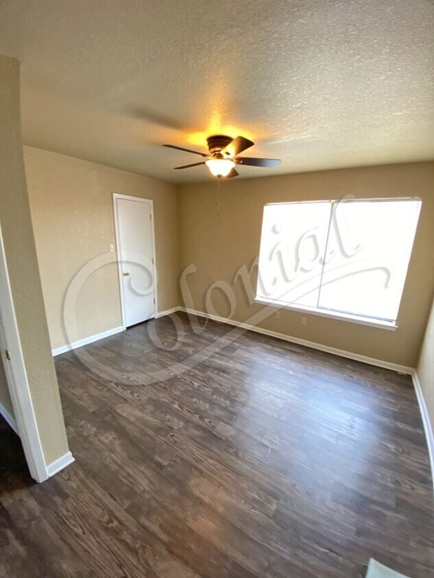 Primary Photo - 1201 Monroe Loop
