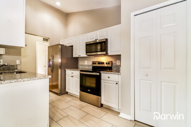 Building Photo - 1301 E Curtis St, Tampa, FL 33603