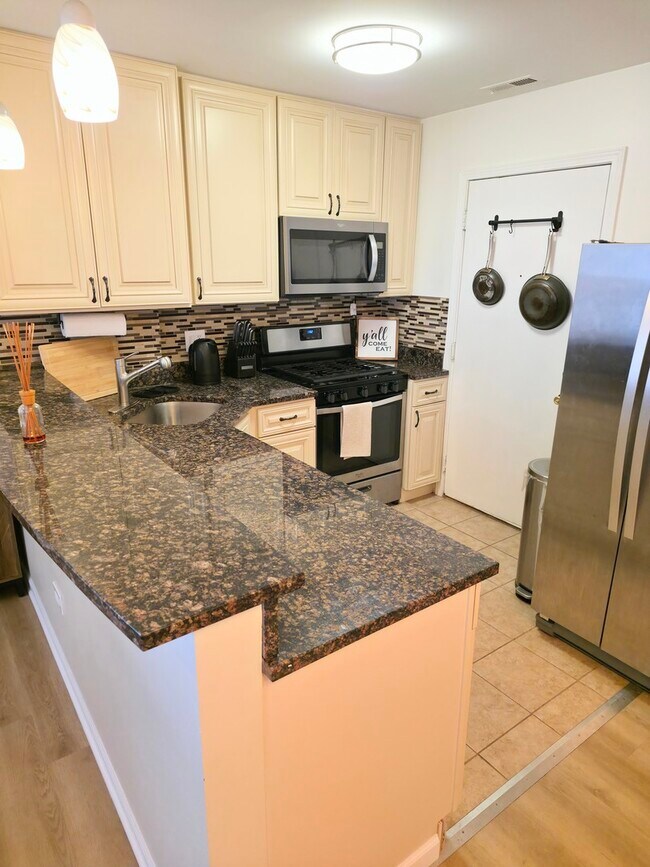 Foto del edificio - 4427 N Lawndale Ave