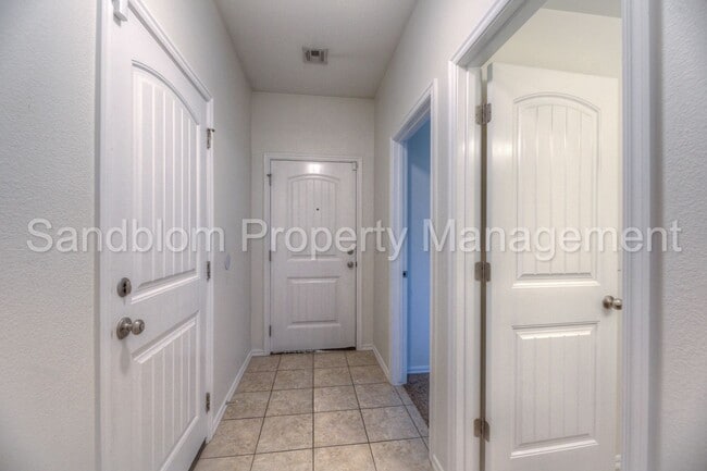 Building Photo - FOR LEASE | Jenks | Available Now!
