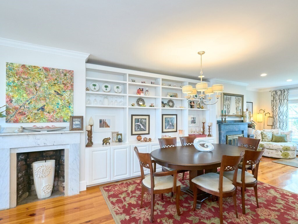 Foto principal - 289 Bunker Hill St