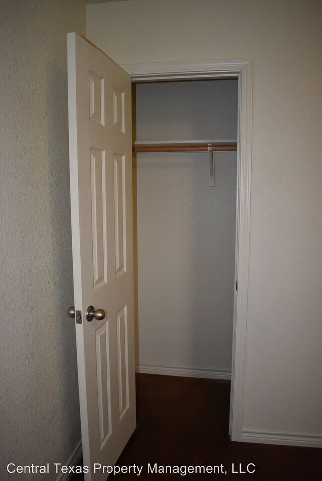 Building Photo - 209 Coby Dr