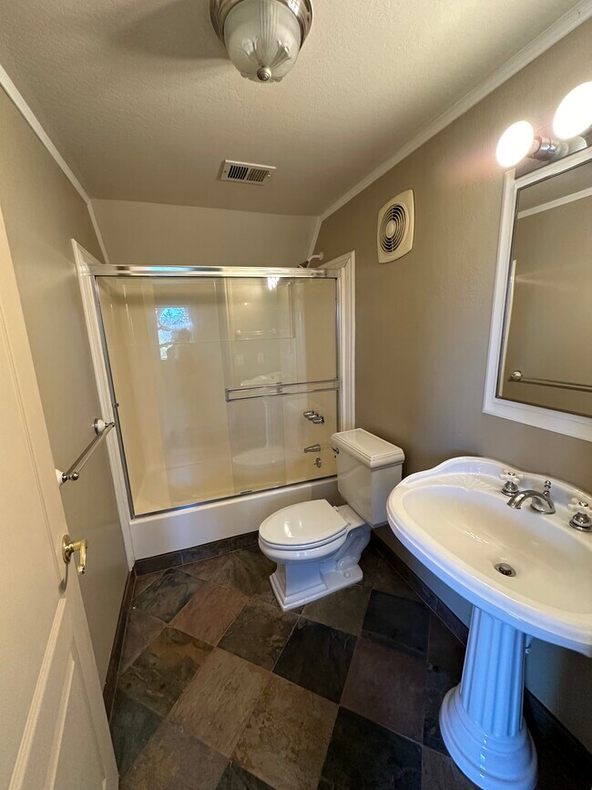 14002 Hemlock Dr, Penn Valley, CA 95946 House Rental in Penn Valley