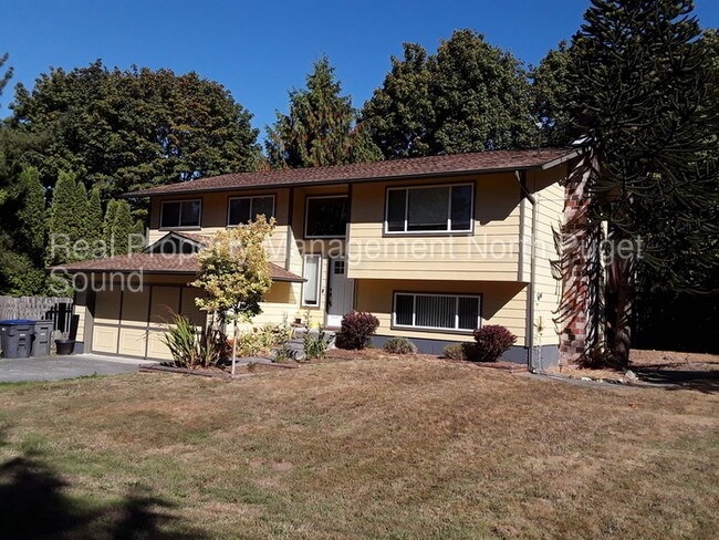Building Photo - 13221 Beverly Park Rd