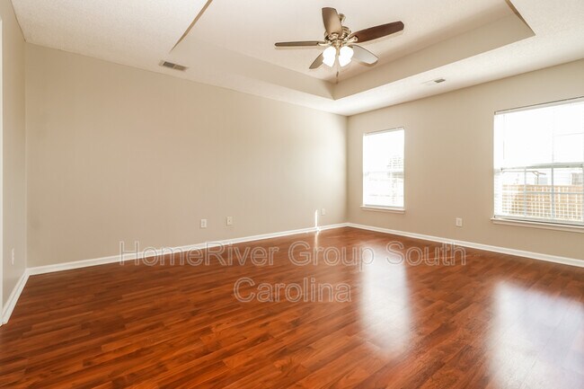 Foto del edificio - 102 Rundle Ln