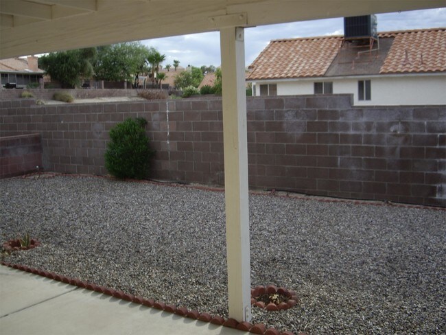 Building Photo - 3116 Terrace View Dr