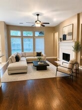 Building Photo - 2915 Sycamore Tree Ct