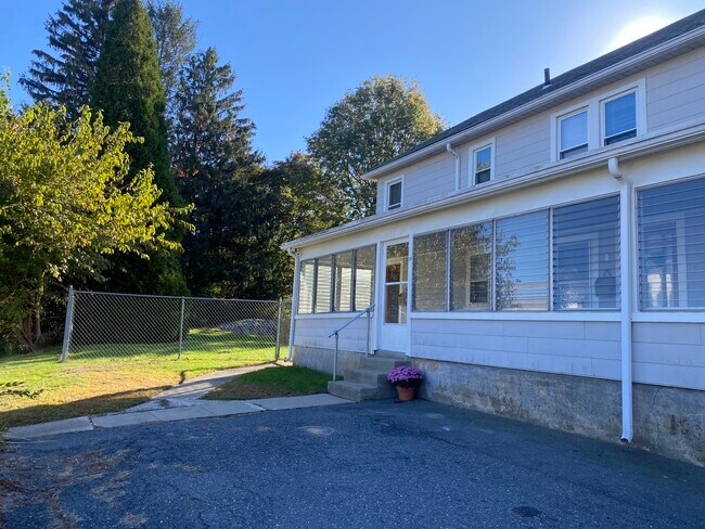 Foto del edificio - 13 Middle St