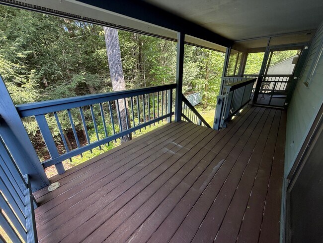 Foto del edificio - 28 Maria Ave