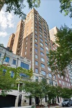 Building Photo - 2130 N Lincoln Park W