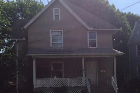 Primary Photo - 1412 Woodland Ave NW