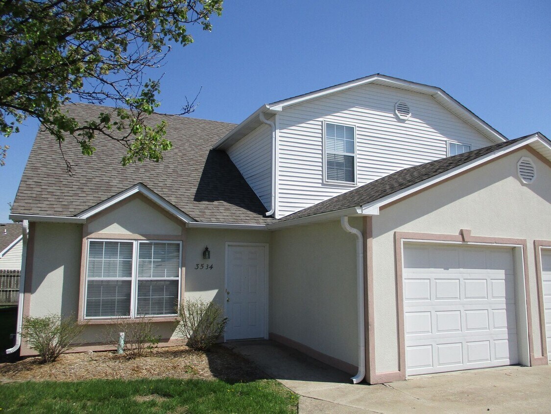 Foto principal - 3534-3536-3536 Prescott Dr