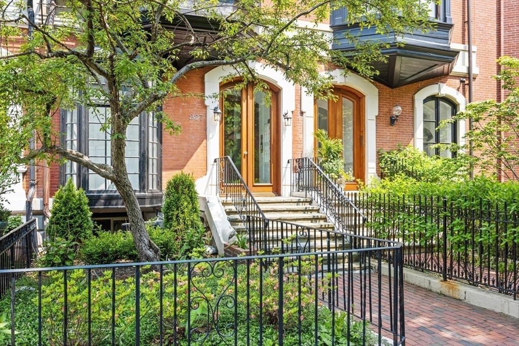 Foto principal - 227 Marlborough St