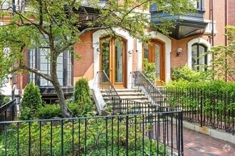Building Photo - 227 Marlborough St