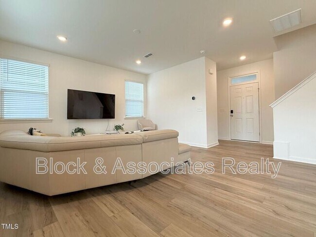 Foto del edificio - 177 Shadowdale Ln