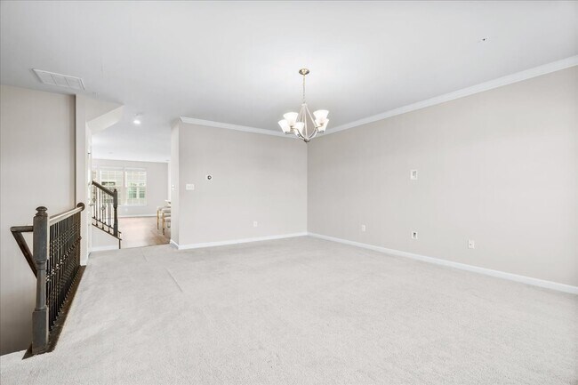 Foto del edificio - 6026 Forum Sq