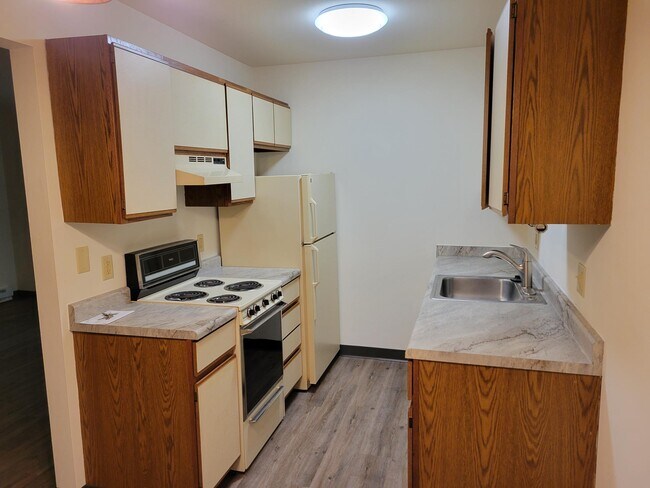 Foto del edificio - 1223 N Forest Ln