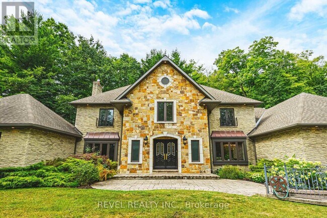 Building Photo - 7644 Old Tremaine Rd