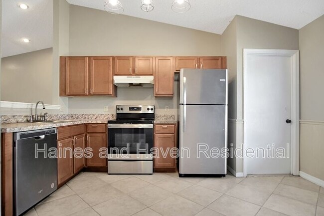 Foto del edificio - 4113 Eagle Feather Dr