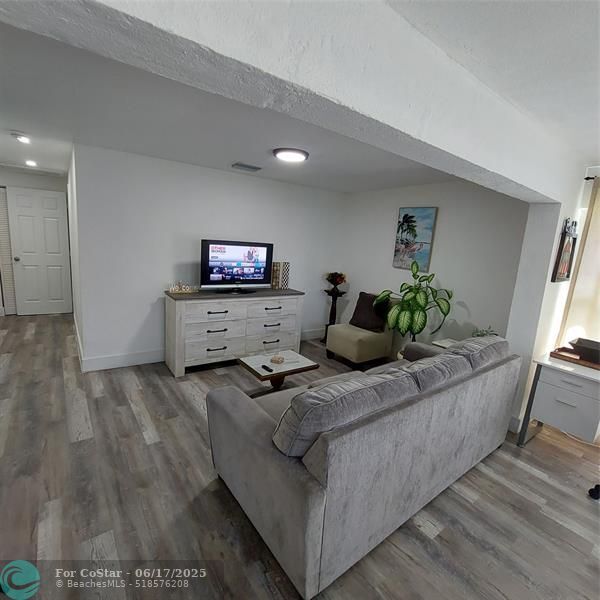 Foto del edificio - 508 NW 8th Ave