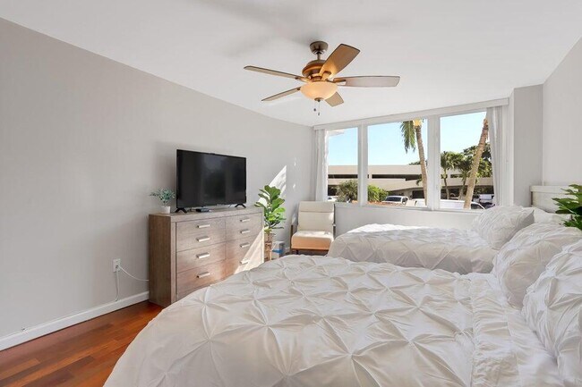 Foto del edificio - 3912 S Ocean Blvd