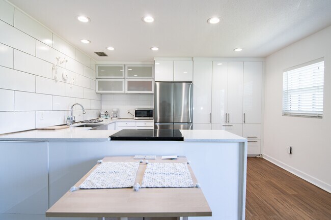 Foto del edificio - 4050 4th St N