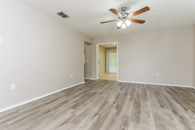 Building Photo - 1372 Bramblewood Dr