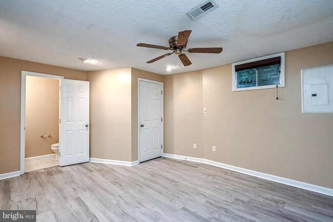 Foto del edificio - 105 Sunny Hill Ct