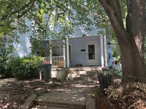 Building Photo - 11 Springdale Ct