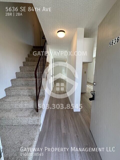 Building Photo - 5636 SE 84th Ave