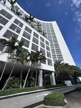 Building Photo - 601 NE 36th St