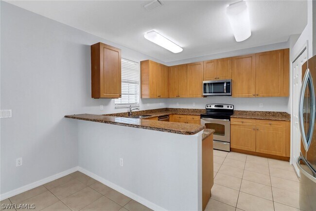 Building Photo - 15243 Summit Pl Cir