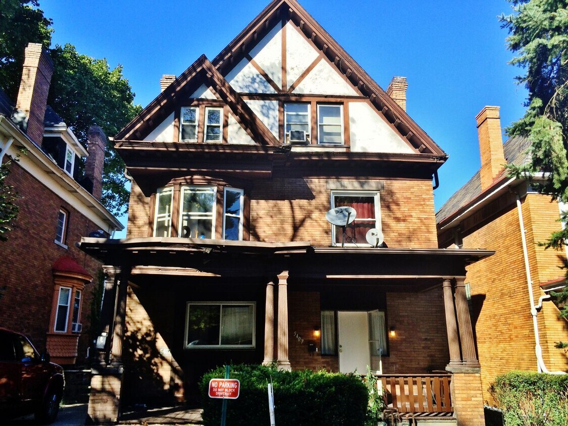 Foto principal - Highland Park - Apartments For Rent In Pit...