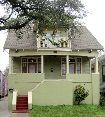 main house - 3822 Banks St