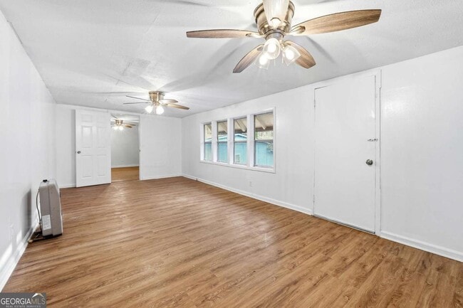 Foto del edificio - 3831 King Dr