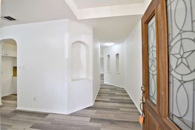 Building Photo - 16504 Castletroy Dr